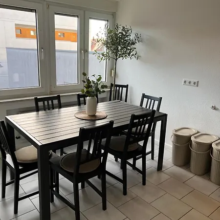 Direkt In Der Fussgaengerzone - 9 Personen Apartment